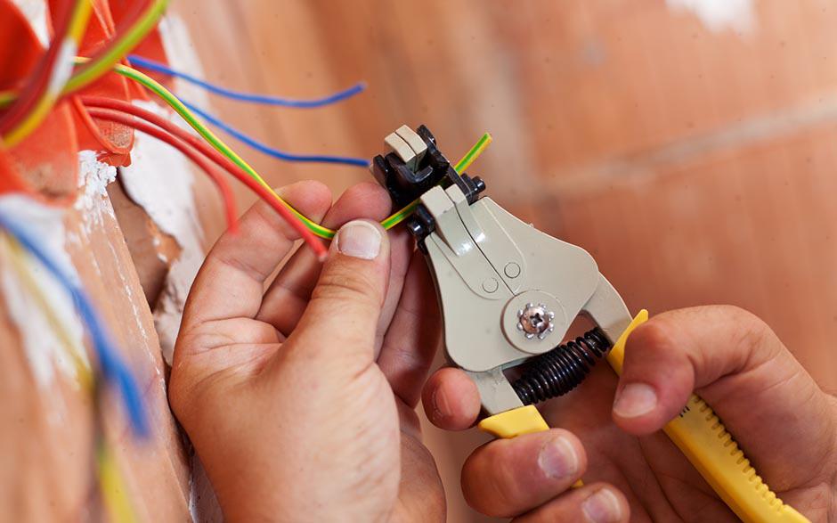 besoin d'un électricien Feuquières